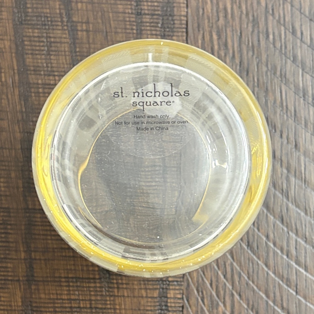Plaid Patterned Glass with Gold Rim - Picture 3 of 5